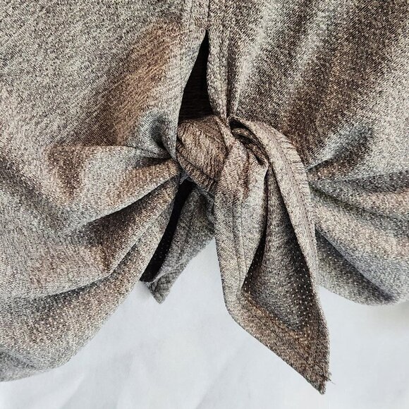 NWOT TAIL Activewear Julieta Top - Grey - XXL - Picture 3 of 8